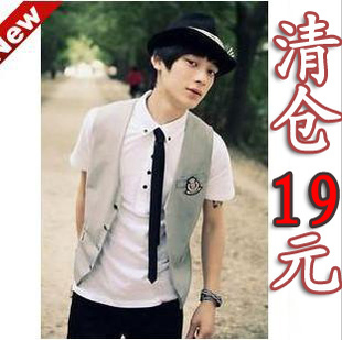  男装百搭西装小马甲全新夏季时尚帅气徽章韩版男式休闲修身小马甲