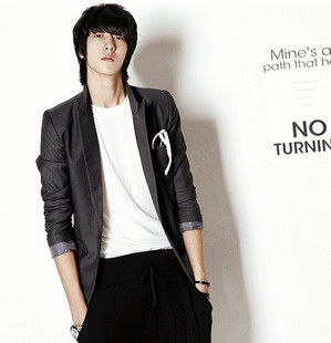 【DIOR HOMME】2010秋季韩国风靡款 魔鬼剪裁一粒扣<span class=H>修身</span>西装