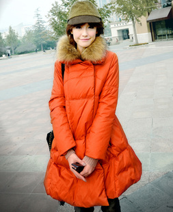 求购纳纹羽绒服 卡其色 帽子毛毛是紫色的–淘