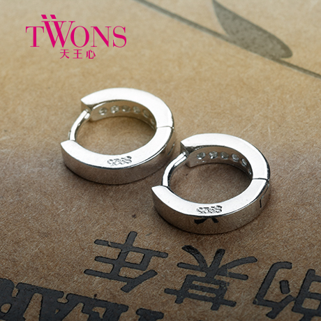 包邮现货 925纯银耳扣镶嵌超闪瑞士钻耳钉小耳环耳圈韩版时尚耳饰在类目 饰品/流行首饰/时尚饰品新, 耳饰, 耳夹中 - 来自Buy2taobao.com提供专业的淘宝代购服务