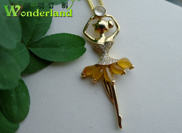 A cargo of natural Ice orange Jade Beauty Pendant 18K Diamond Group set Pendant Necklace style reference resourcesin the Personalized custom/Design Services/DIY , Custom jewelry , Other custom jewelry category - from Buy2taobao.com to provide professional Taobao agent buy service