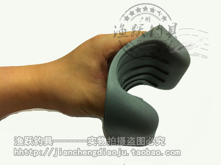 钓鱼防脏防割手抓鱼器护手套防滑拿鱼器渔具鱼具垂钓用品配件在类目 户外/登山/野营/旅行用品, 垂钓装备, 控鱼钳中 - 来自Buy2taobao.com提供专业的淘宝代购服务