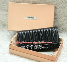 miumiu 2011新款 褶皱 羊皮 钱包 钱夹 二折 中长款 真皮