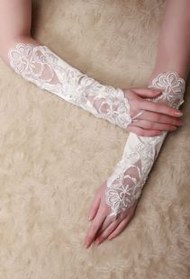 Love pigeon MaxMara white gloves, wedding gloves Bridal Gloves embroidery lace cream wedding dress accessories gloves