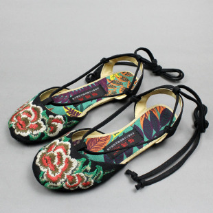  中国风 正品老北京布鞋 复古绣花鞋绑带汉舞平底鞋女鞋女凉鞋 138