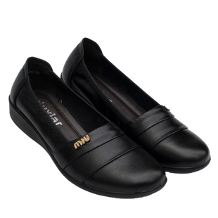  新款中老年女鞋妈妈鞋 真皮单鞋 平跟老人鞋 软底舒适休闲鞋