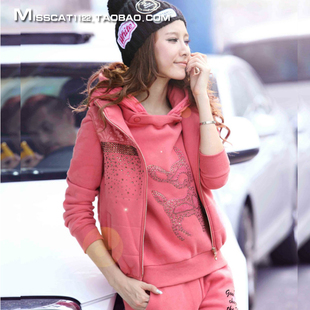  魔法衣橱 春意浓情新年小鹿款烫钻卫衣纯棉加厚三件套 西瓜红