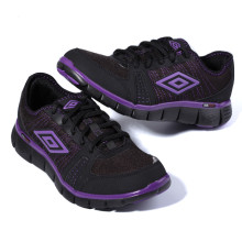 �˶�ЬƷ��[ Umbro/�� ]
