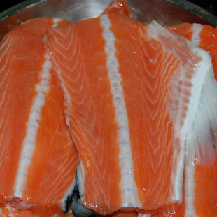  商城品质 新鲜挪威三文鱼骨/鱼排 熬汤 煎炸佳品 9.8元/500克