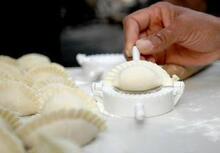 创意厨房用品 8厘米包饺子器 包饺子机 带福字包饺子夹 饺子模具