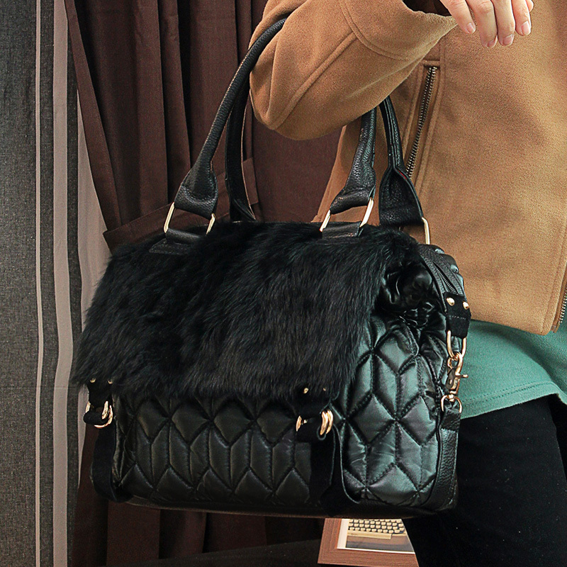 仿兔毛时尚通勤手提...