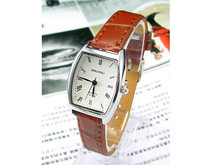 La Sra. Brown relojes de la mujer mesa cinturón cinturón informal relojes femeninos 2.011 nuevos estudiantes de sexo femenino de Corea del formulario