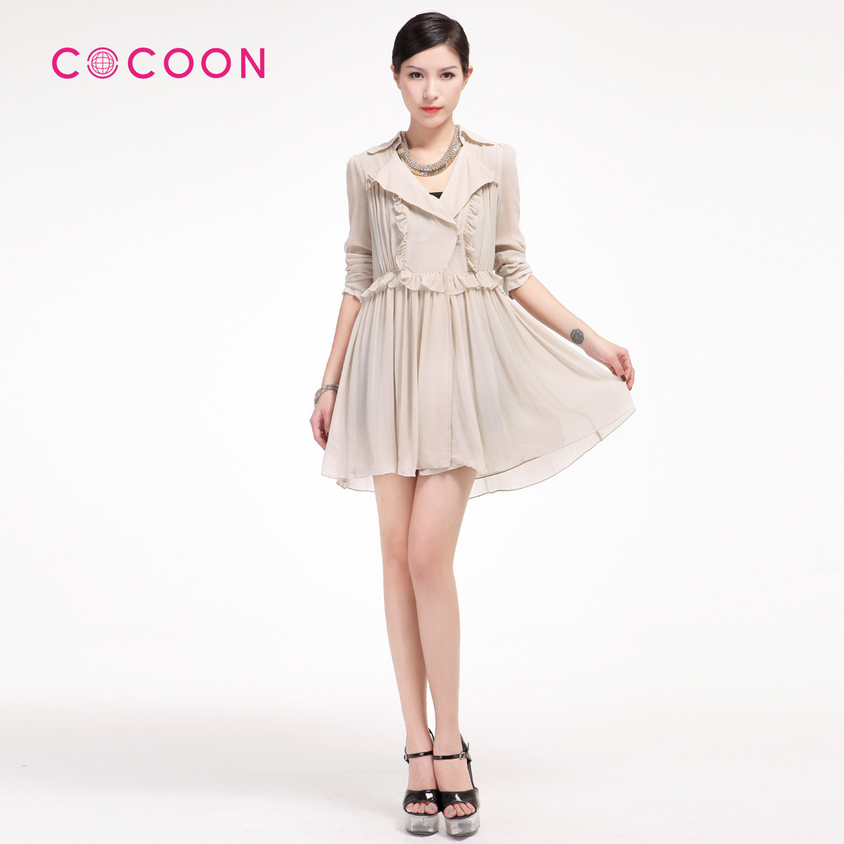 COCOON可可尼2012新品精致木耳边风衣女款201311009原价1488