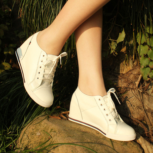  新款韩版女鞋内增高鞋单鞋真皮鞋子坡跟平底鞋欧美英伦休闲鞋