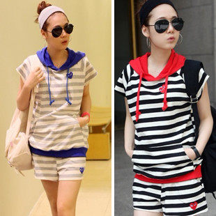 2012夏装韩版运动套装女款大码休闲套装女装运动服条纹套