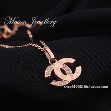 Chanel Chanel clásico logo doble C deslumbrantes diamantes en oro rosa de 14 quilates chapado collar collar de la mujer