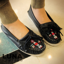 LUNA 手工流苏单鞋女 平跟浅口圆头大牌范牛皮舒适平底鞋DX00227