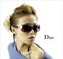 La mujer Dior gafas de sol DIOR 61 / F 61 aniversario de la edición para disfrutar de valor (bien para enviar un conjunto completo de la caja original)