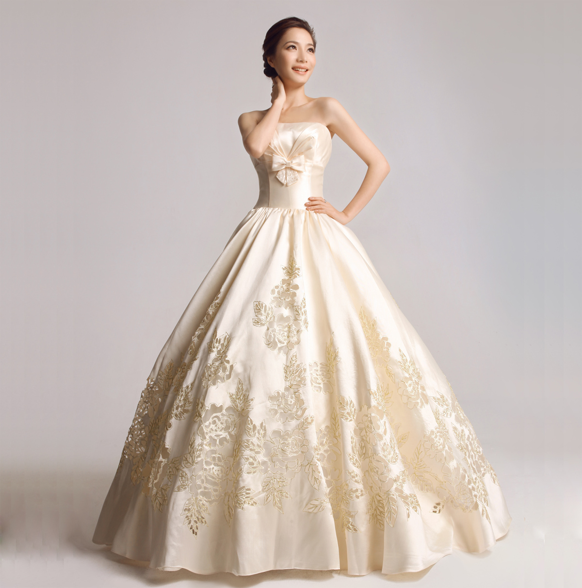 佳妮坊婚纱礼服新款2013皇室公主镂空缎面婚纱孕妇婚纱2011F991 佳妮坊婚纱礼服新款2013皇室公主镂空缎面婚纱孕妇婚纱2011F991