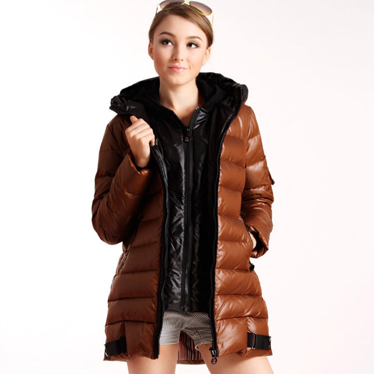 羽绒服新款 女装正品 时尚修身连