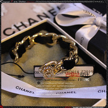Chanel pulsera brazalete de oro multicolor en las nuevas K