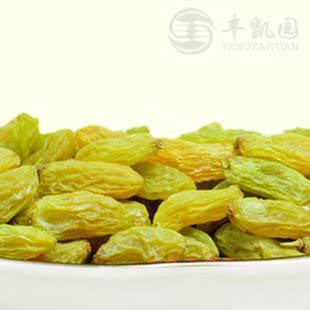  【休闲零食】新疆葡萄干 西部特产 无籽 500g 特价包邮