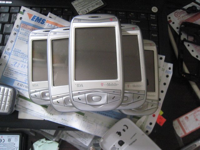 <span class=H>多普达</span> <span class=H>838</span> 带WIFI 侧滑全键盘 便宜智能手机