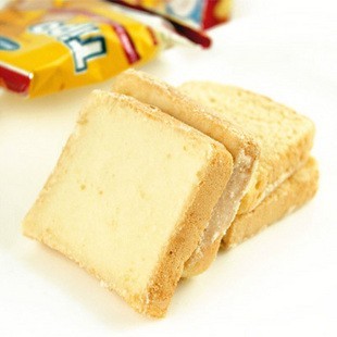  特价进口零食品饼干 正品保证 越南特产TiPo白巧克力面包干300g