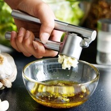 2皇冠 宜家 康吉思 压蒜器 原24.9本月特价15.9元 现货 免代购费