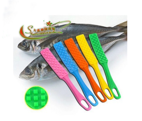韓國魚鱗刮板魚鱗刨 韓國廚房用品韓國魚鱗器在類目 廚房/烹飪用具, 烹飪用具, 刀具, 魚鱗刨中 - 來自Buy2taobao.com提供專業的淘寶代購服務
