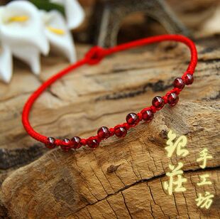  旺运12月 剩女旺桃花 女石榴石开光红绳手链 脚链 时尚本命年情侣