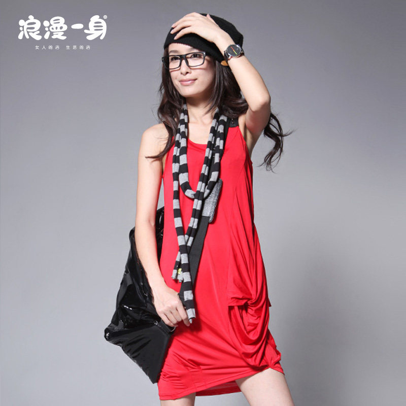 浪漫一身 2011夏款 专柜正品 侧边褶皱连衣裙 W18122501 价格:479.00