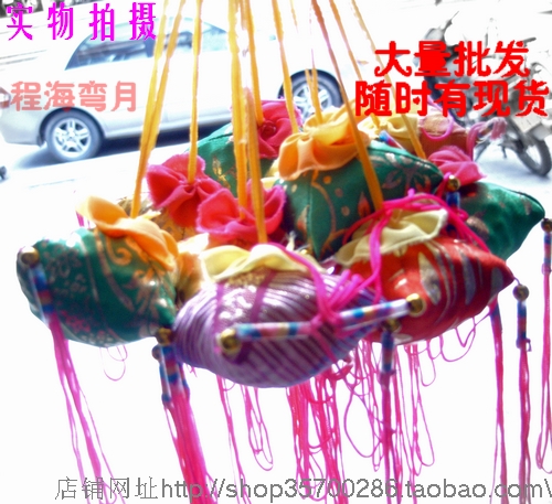 彩云之南西双版纳民族饰品项链香包 舞蹈道具 傣族挂包在类目 特色手工艺, 少数民族特色工艺品, 傣族中 - 来自Buy2taobao.com提供专业的淘宝代购服务
