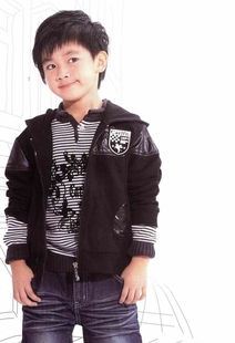 求推荐一款小男孩的童装外套,要薄点的,不要厚