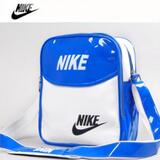 2012款 nike/耐克竖款翻盖中号单肩运动包蓝白