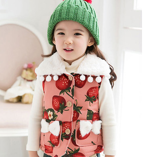  4折！现货 韩国童装女童 草莓加羊羔绒内里儿童马甲棉背心F60