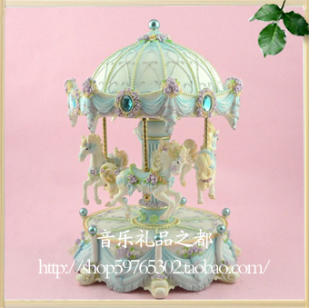 台湾WSA 发光 旋转上下动 旋转木马音乐盒八音盒高档创意礼物在类目 家居饰品, 装饰器皿, 音乐盒中 - 来自Buy2taobao.com提供专业的淘宝代购服务
