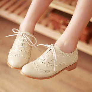  春季新款牛津鞋 英伦单鞋低跟方跟镂空系带鞋 大码时尚女鞋
