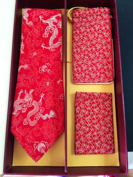 新款特卖 礼品南京云锦研究所 吉祥云锦 云锦领带手机袋套件现货在类目 服饰配件/皮带/帽子/围巾, 领部配件, 领带中 - 来自Buy2taobao.com提供专业的淘宝代购服务