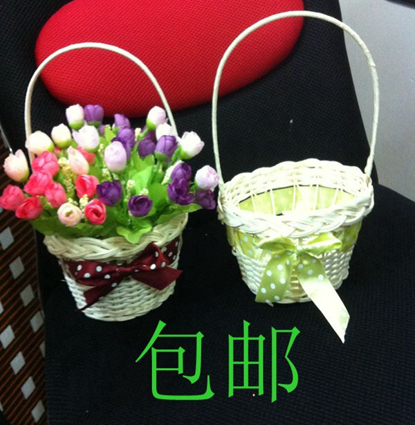 藤编手提小花篮鸡蛋篮装饰鲜花篮水果篮跳舞道具婚庆花篮批包邮在类目 家居饰品, 花瓶/花器/仿真花/仿真饰品, 花器/花瓶, 花篮中 - 来自Buy2taobao.com提供专业的淘宝代购服务