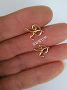 手工diy定制耳环订做字母，名字戒指男女，情侣对戒刻字创意表白礼物