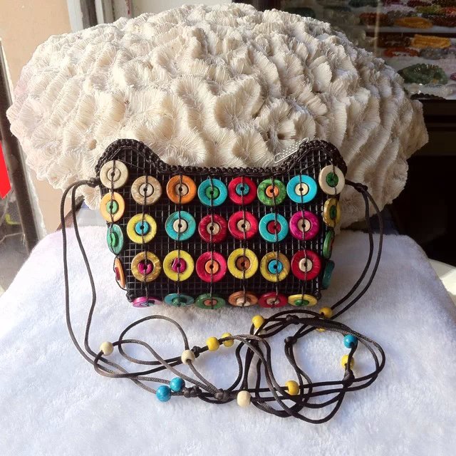 One natural Coir Handbag Inclined shoulder bag Coir Arts and Crafts Jewelryin the Arts and crafts , Minority handicrafts , Li category - from Buy2taobao.com to provide professional Taobao agent buy service