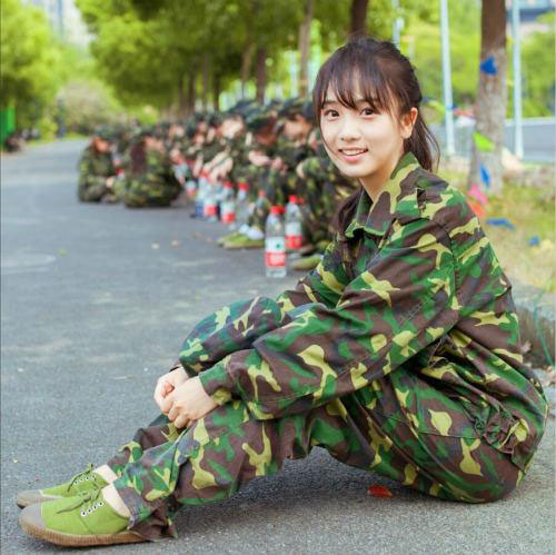 夏季户外迷彩服套装耐磨男学生军训服野营军装作训劳保工作服在类目 女装/女士精品, 套装/学生校服/工作制服, 职业女裤套装中 - 来自Buy2taobao.com提供专业的淘宝代购服务