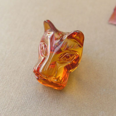 惟妙惟肖高难度猎豹子头雕刻 天然琥珀金珀火珀吊坠小玩件DIY配件在类目 珠宝/钻石/翡翠/黄金, 天然琥珀(新), 颈饰中 - 来自Buy2taobao.com提供专业的淘宝代购服务