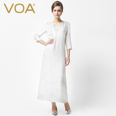 VOA 纯白桃形领中袖H型暗纹提花100%真丝复古连衣裙 A5343商品大图