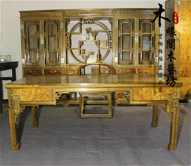 金絲楠木家具 水波紋書櫃三件套太師椅鼎式畫案 書房五件套精品在類目 住宅傢俱, 成套傢俱, 書房成套傢俱, 書桌椅+書櫃中 - 來自Buy2taobao.com提供專業的淘寶代購服務