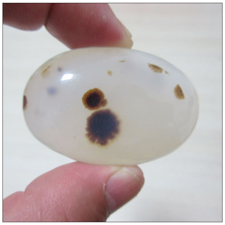 天然水草玛瑙石吊坠:水草人。象形奇石 水草清晰 换季大甩卖在类目 饰品/流行首饰/时尚饰品新, 项坠/吊坠中 - 来自Buy2taobao.com提供专业的淘宝代购服务
