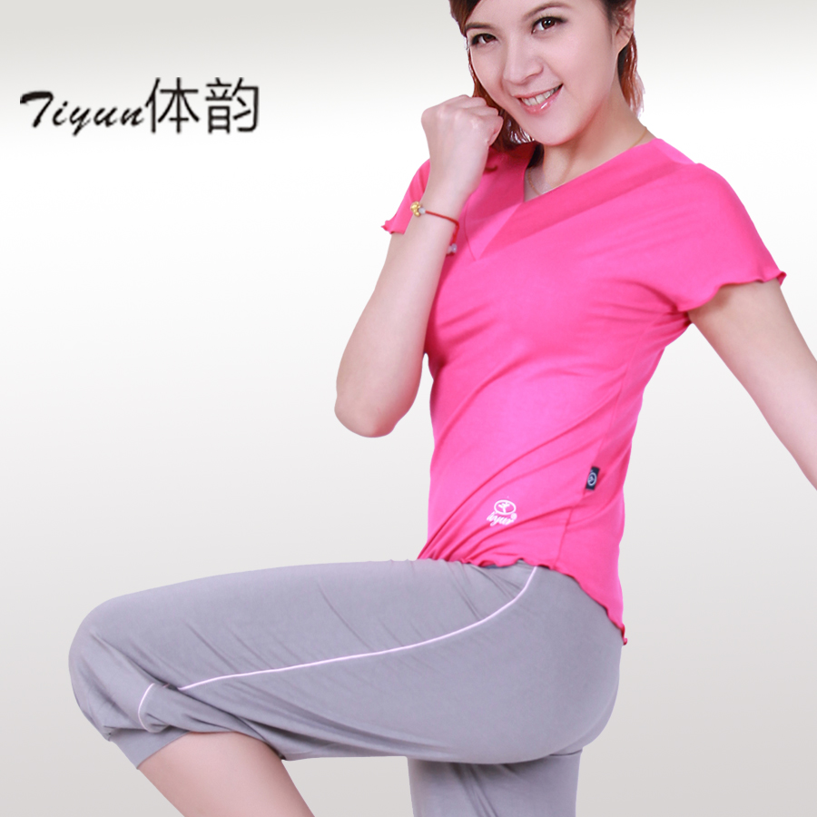 体韵紫色黑色品牌春夏双V领波浪荷叶边练功健身服瑜伽服拉丁舞在类目 运动/瑜伽/健身/球迷用品, 舞蹈/健美操/体操, 健美操, 健美操上装中 - 来自Buy2taobao.com提供专业的淘宝代购服务