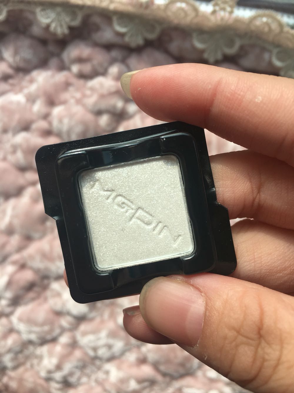Intime Mao Geping Special shop mgpin Shaping Crystal Eye shadow 302 Zhu Guangsha Brighten Highlightin the Makeup/Perfume/Beauty tools , Eyeshadow category - from Buy2taobao.com to provide professional Taobao agent buy service