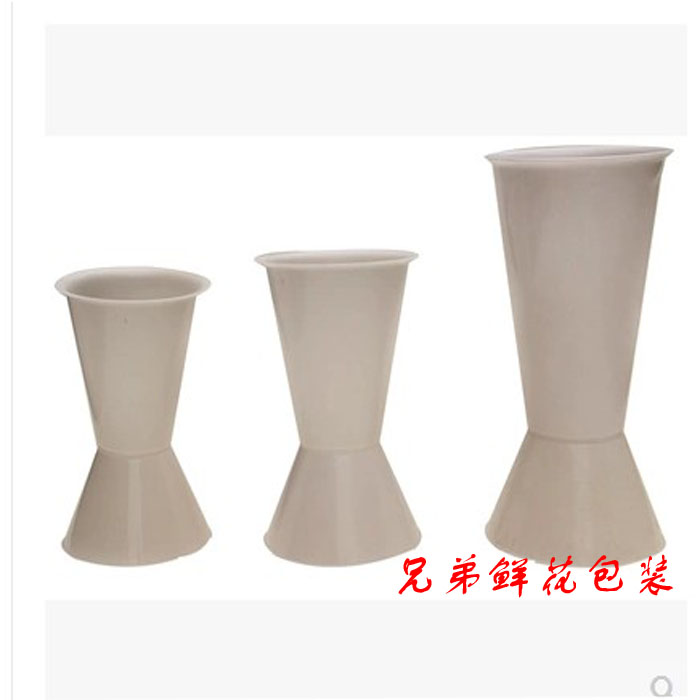 鲜花筒 装花桶 塑料桶装饰花器 花筒瓶摆设包装材料花店用品批 发在类目 家居饰品, 花瓶/花器/仿真花/仿真饰品, 花器/花瓶, 花桶中 - 来自Buy2taobao.com提供专业的淘宝代购服务